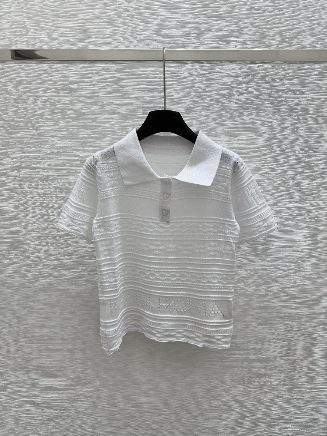 NO:410653,F Home Early Spring New Lapel Hollow Knitted Short Sleeve Color White Size 36.38.40, Fendi, T-shirt, alexander wang19860909F家  早春新款 翻领镂空针织短袖 颜色白色 尺码36.38.40,,fendi,T-shirt,alexander wang,Women's clothing