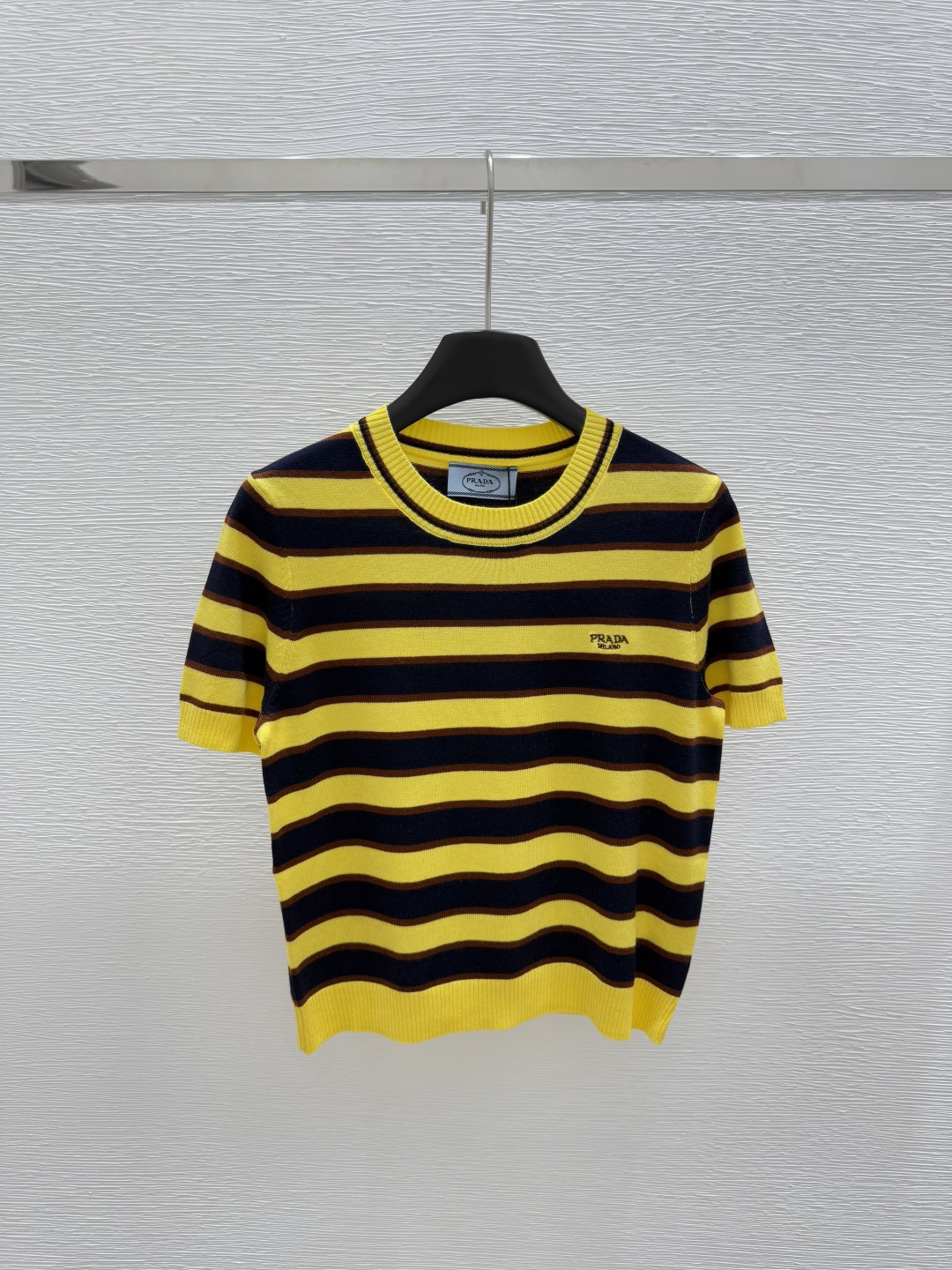 NO:417790,P home, early spring new style, round neck striped knitted short sleeves, color yellow, size 36.38.40,,T-shirt,alexander wang19860909P家  早春新款 圆领条纹针织短袖 颜色黄色 尺码36.38.40,,T-shirt,alexander wang,Women's clothing