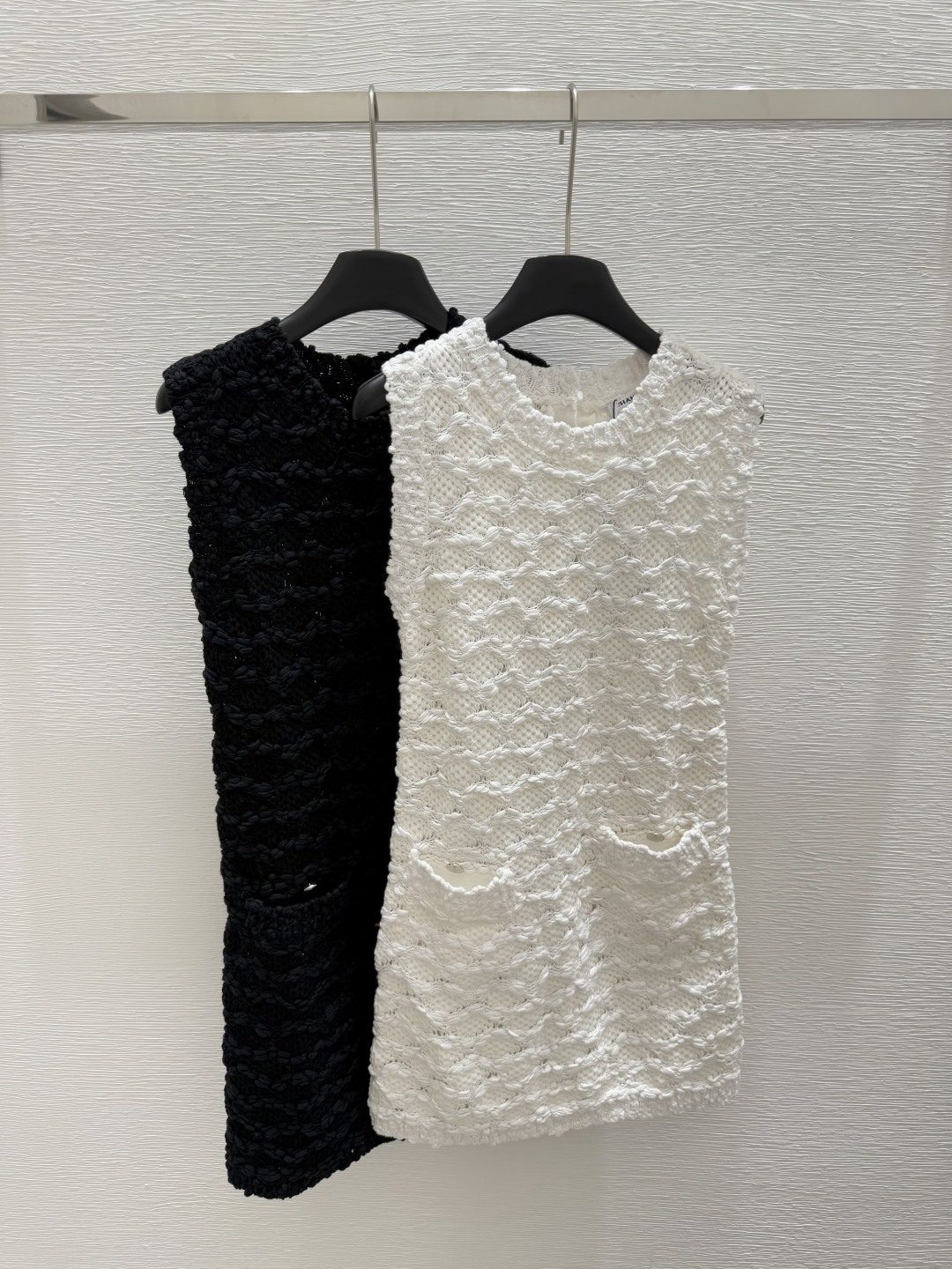 NO:417765,CH Home Early Spring New Round Neck Button Knitted Dress Color White Black Size 36.38.40, Skirts,alexander wang19860909CH家  早春新款 圆领纽扣针织连衣裙 颜色白色 黑色 尺码36.38.40,,skirts,alexander wang,Women's clothing