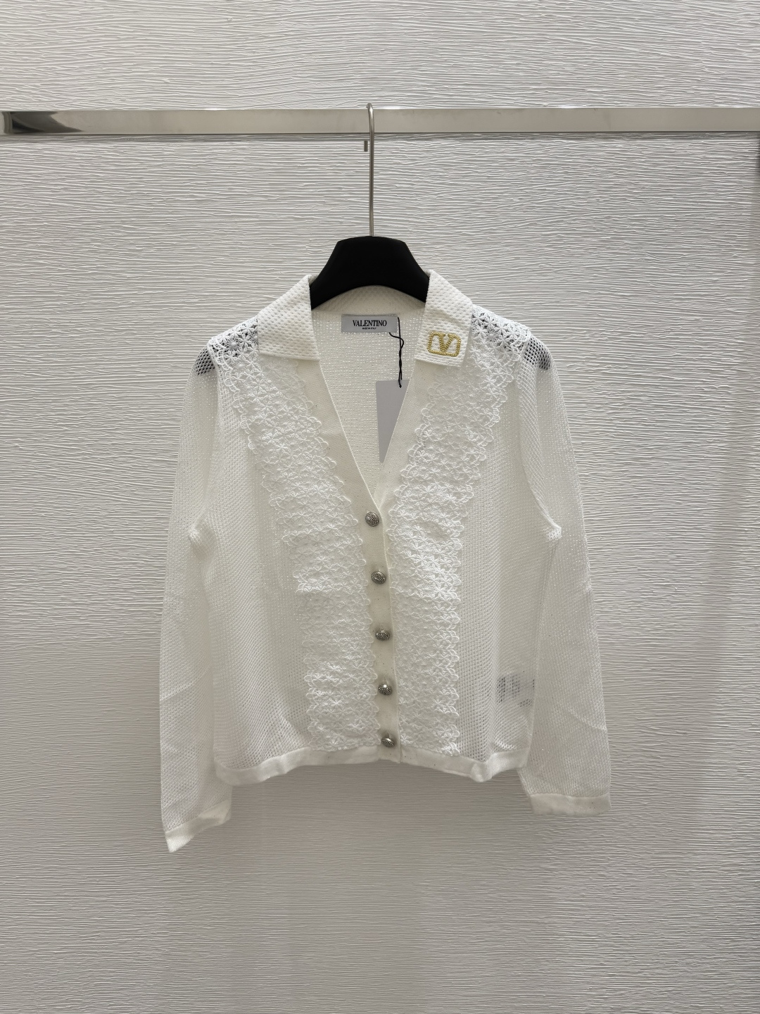 NO:417717,VA Home Early Spring New Lapel Hollow Knit Long Sleeve Color White Size 36.38.40, Alexander Wang19860909VA家  早春新款 翻领镂空针织长袖 颜色白色 尺码36.38.40,,alexander wang,Women's clothing