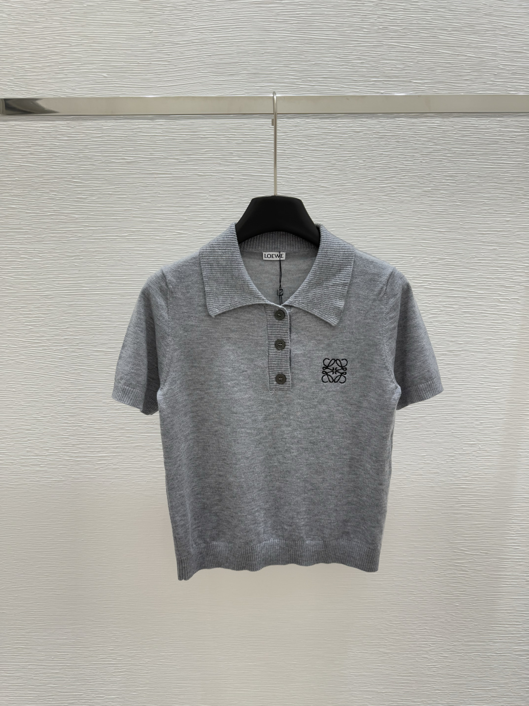 NO:417862,LO Home Early Spring New Lapel Knitted Short Sleeve Color Gray Size 36.38.40, T-shirt,alexander wang19860909LO家  早春新款 翻领针织短袖 颜色灰色 尺码36.38.40,,T-shirt,alexander wang,Women's clothing