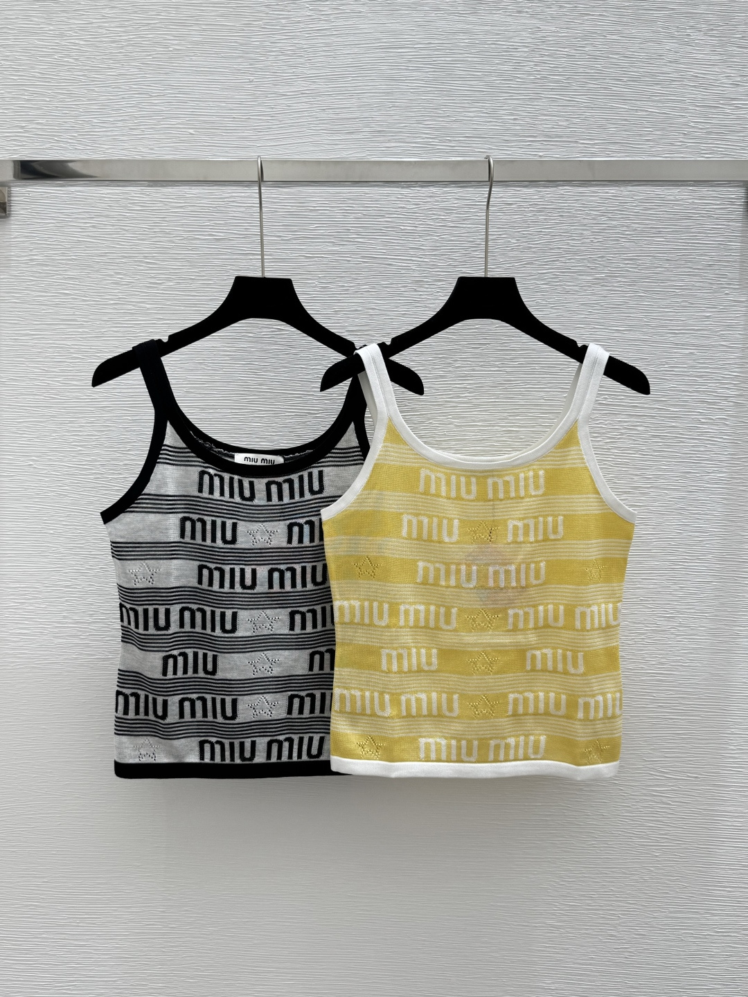 NO:410823,M Home Summer New Style Contrast Letter Round Neck Sling Color Yellow Gray Size 36.38.40,,alexander wang19860909M家 夏季新款 撞色字母圆领吊带 颜色黄色 灰色 尺码36.38.40,,alexander wang,Women's clothing