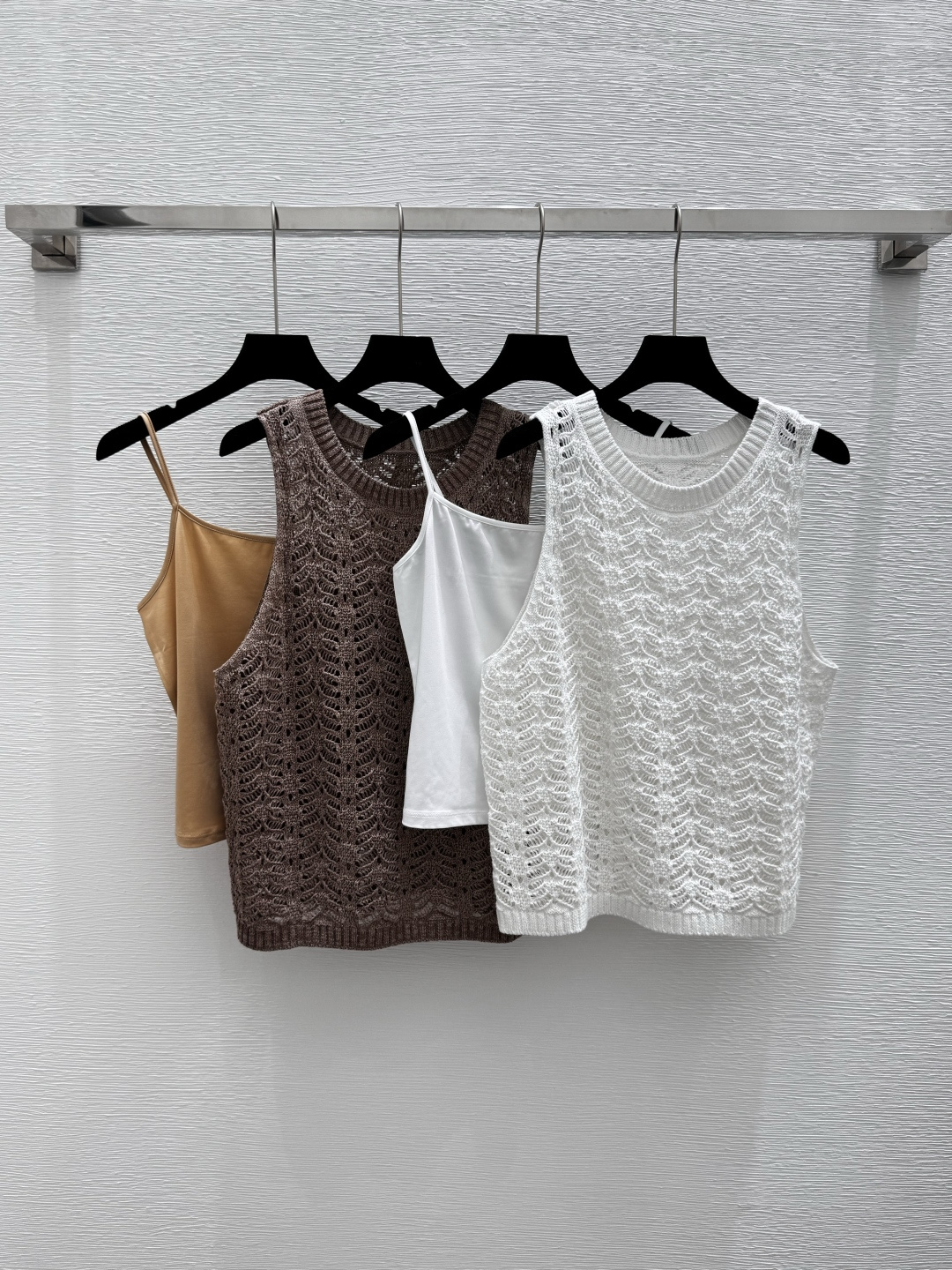 NO:410792,BC Home Summer New Style Solid Color Hollow Beads Knitted Vest Color White Khaki Size 36.38.40, Chanel, Alexander Wang19860909BC家 夏季新款 纯色镂空珠片针织背心 颜色白色 卡其 尺码36.38.40,,chanel,alexander wang,Women's clothing