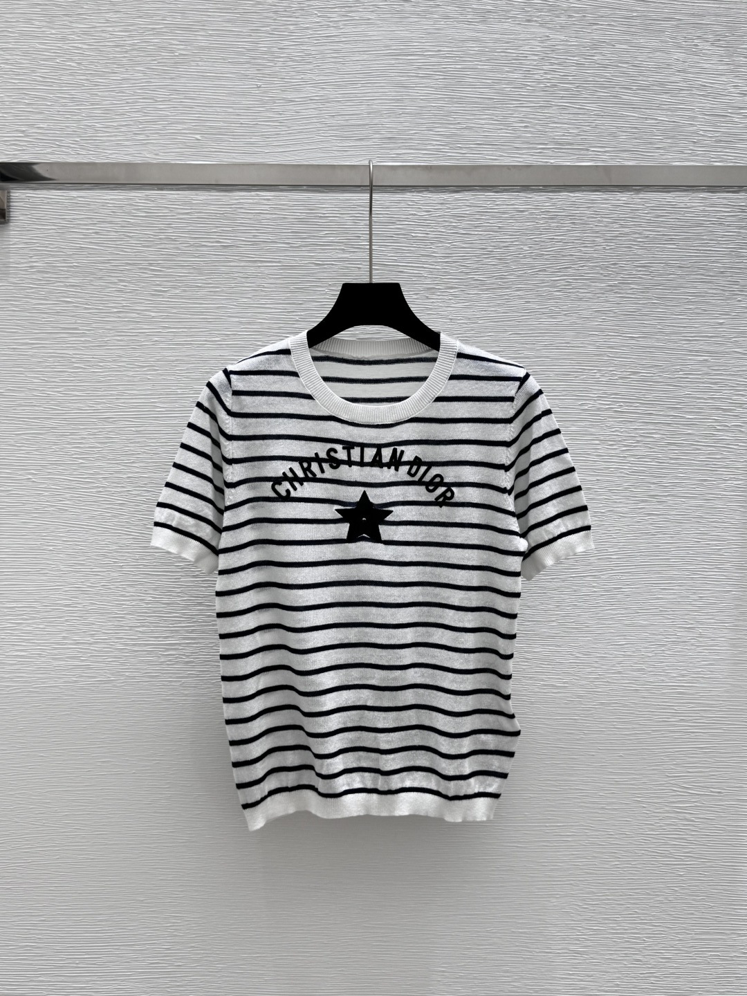 NO:410763,D Home Summer New Style Striped Alphabet Round Neck Knitted Short Sleeve Color White Size 36.38.40, Dior, T-shirt, alexander wang19860909D家 夏季新款 条纹字母圆领针织短袖 颜色白色 尺码36.38.40,,dior,T-shirt,alexander wang,Women's clothing