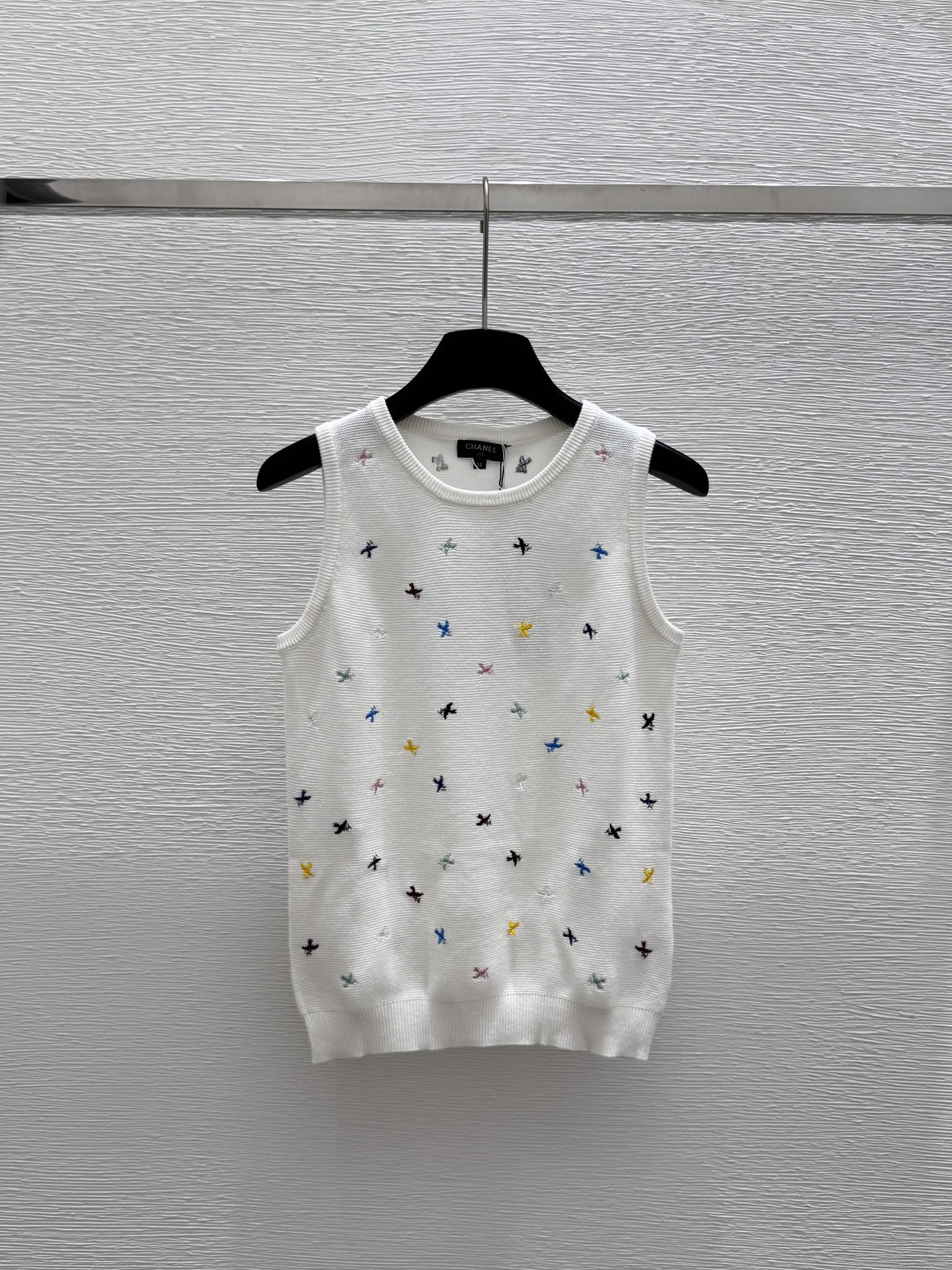 NO:410747,CH Home Summer New Bird Logo Embroidery Round-neck Knitted Vest Color White Size 36.38.40, Alexander Wang19860909CH家 夏季新款 小鸟logo刺绣圆领针织背心 颜色白色 尺码36.38.40,,alexander wang,Women's clothing