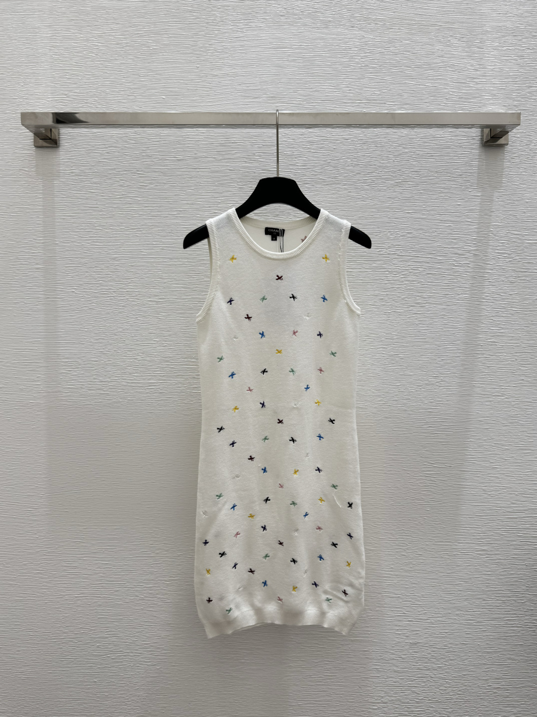 NO:410739,CH Home Summer New Bird Logo Embroidered Round Neck Knitted Vest Skirt Color White Size 36.38.40, Skirts, Alexander Wang19860909CH家 夏季新款 小鸟logo刺绣圆领针织背心裙 颜色白色 尺码36.38.40,,skirts,alexander wang,Women's clothing