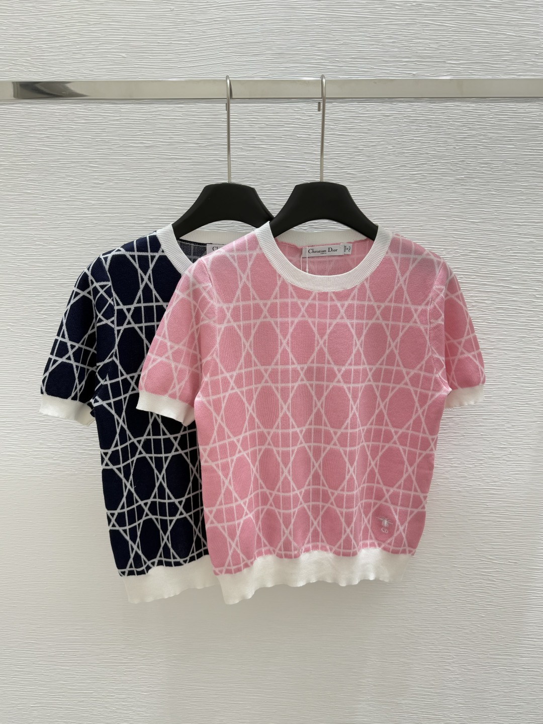 NO:415464,D Home New Summer Style Round-neck Stripe Knitted Short Sleeve Color Pink Royal Blue Size 36.38.40, Dior, T-shirt, alexander wang19860909D家 夏季新款 圆领条纹针织短袖 颜色粉色 宝蓝色 尺码36.38.40,,dior,T-shirt,alexander wang,Women's clothing