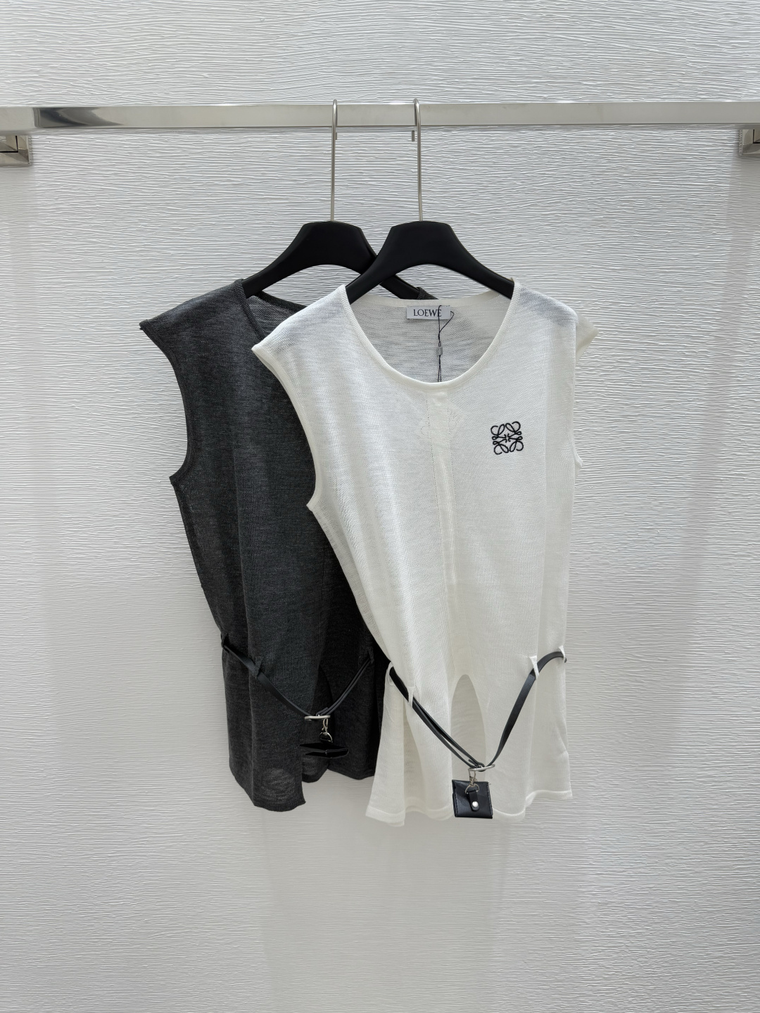 NO:415438,LO Home Summer New Belt Knitted Vest Color White Black Size 36.38.40,,alexander wang19860909LO家 夏季新款 腰带针织背心 颜色白色 黑色 尺码36.38.40,,alexander wang,Women's clothing