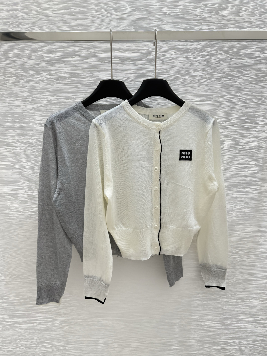 NO:415452,M Home New Summer Style Fake Two-Piece Long Sleeve Knitted Cardigan Color White Gray Size 36.38.40, Alexander Wang19860909M家 夏季新款 假两件长袖针织开衫 颜色白色 灰色 尺码36.38.40,,alexander wang,Women's clothing