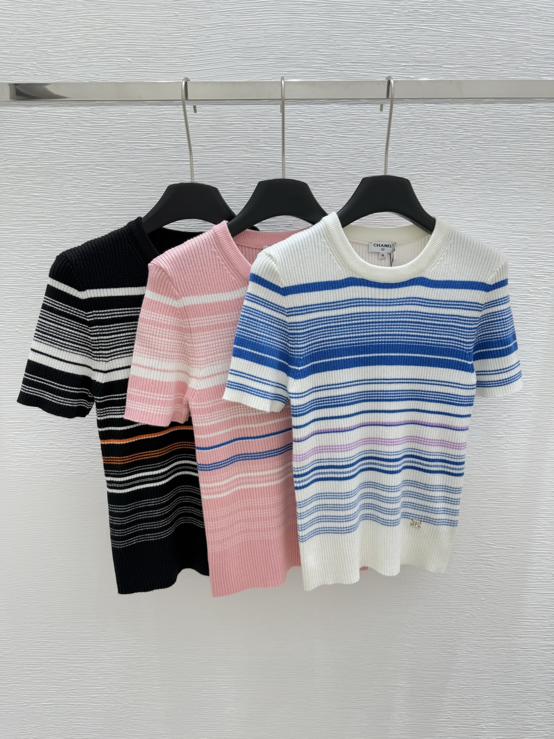 NO:425036,CH Home Summer New Style Round Neck Striped Knitted Short Sleeve Color Pink Blue Black Size 36.38.40, T-shirt,alexander wang19860909CH家 夏季新款 圆领条纹针织短袖 颜色粉色 蓝色 黑色 尺码36.38.40,,T-shirt,alexander wang,Women's clothing