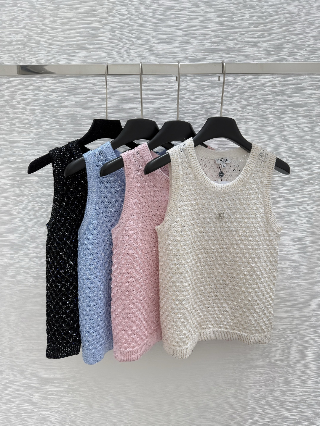 NO:424988,CH Home Summer New Style Round Neck Knitted Sequin Vest Color Pink Blue Black White Size 36.38.40,,alexander wang19860909CH家 夏季新款 圆领针织亮片背心 颜色粉色 蓝色 黑色 白色 尺码36.38.40,,alexander wang,Women's clothing
