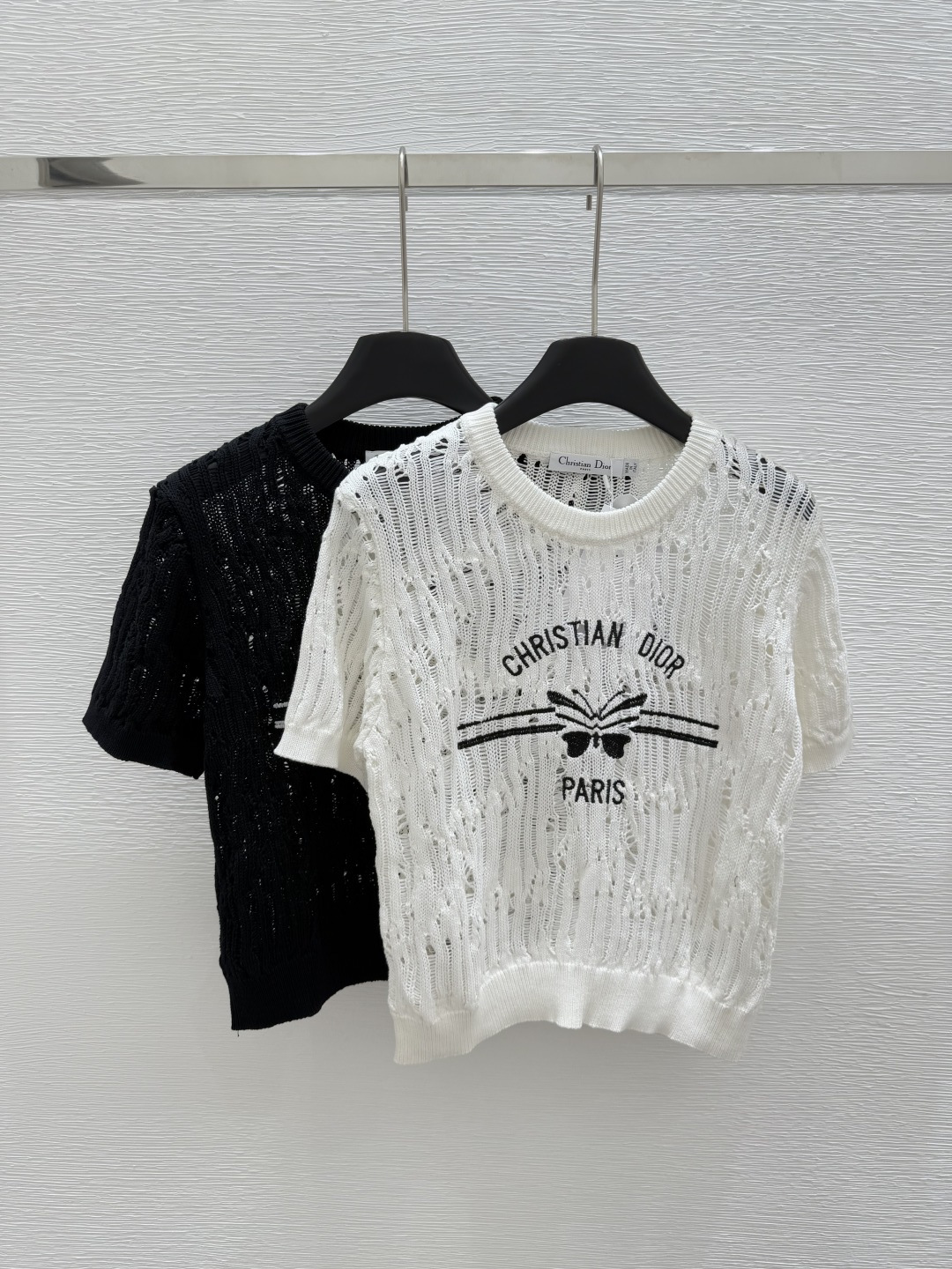 NO:425011,D Home Summer New Style Round Neck Hollow Knitted Short Sleeve Color White Black Size 36.38.40, Dior, T-shirt, alexander wang19860909D家 夏季新款 圆领镂空针织短袖 颜色白色 黑色 尺码36.38.40,,dior,T-shirt,alexander wang,Women's clothing