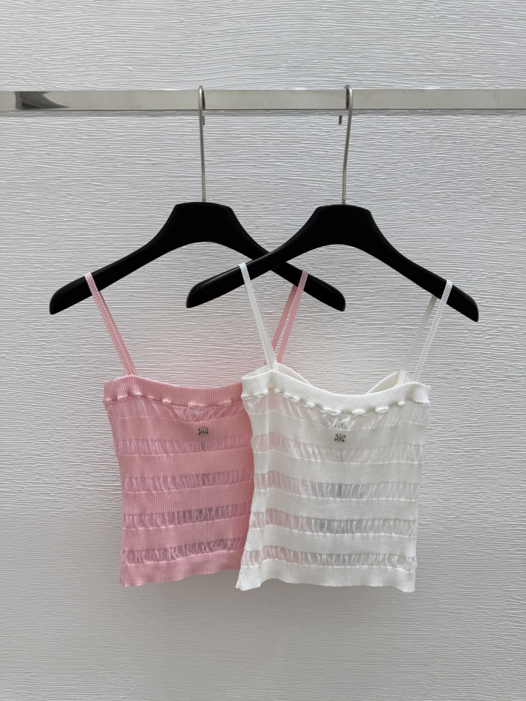 NO:425050,CH Home Summer New Style Round Neck Knitted Hollow Sling Vest Color Pink White Size 36.38.40,,alexander wang19860909CH家 夏季新款 圆领针织镂空吊带背心 颜色粉色 白色 尺码36.38.40,,alexander wang,Women's clothing