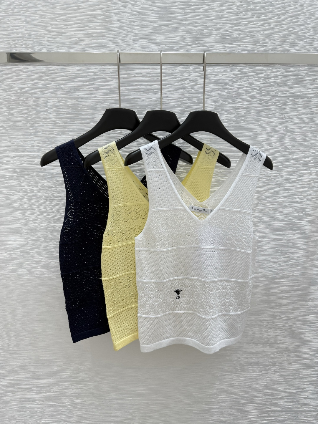 NO:419602,D Home New Summer Style Hollow Knitted Vest Color Blue White Yellow Size 36.38.40, Dior, Alexander wang19860909D家 夏季新款 镂空针织背心 颜色蓝色 白色 黄色 尺码36.38.40,,dior,alexander wang,Women's clothing