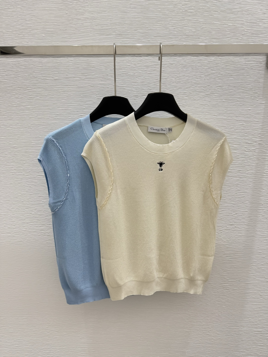 NO:419654,D Home Early Spring New Round Neck Nail Diamond Knitted Vest Color White Blue Size 36.38.40, Dior, Alexander wang19860909D家  早春新款 圆领钉钻针织背心 颜色白色 蓝色 尺码36.38.40,,dior,alexander wang,Women's clothing