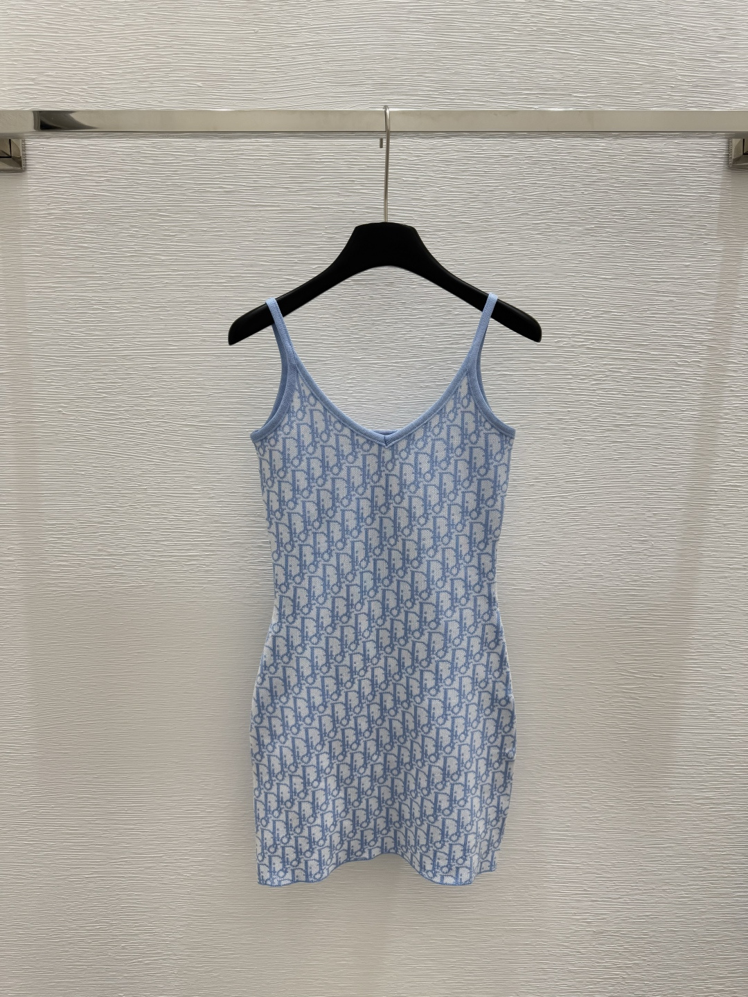 NO:420973,D Home Early Spring New Style Sling Knitted Dress Letters Color Blue Size 36.38.40, Dior, Skirts, Alexander Wang19860909D家  早春新款 吊带针织连衣裙字母 颜色蓝色 尺码36.38.40,,dior,skirts,alexander wang,Women's clothing