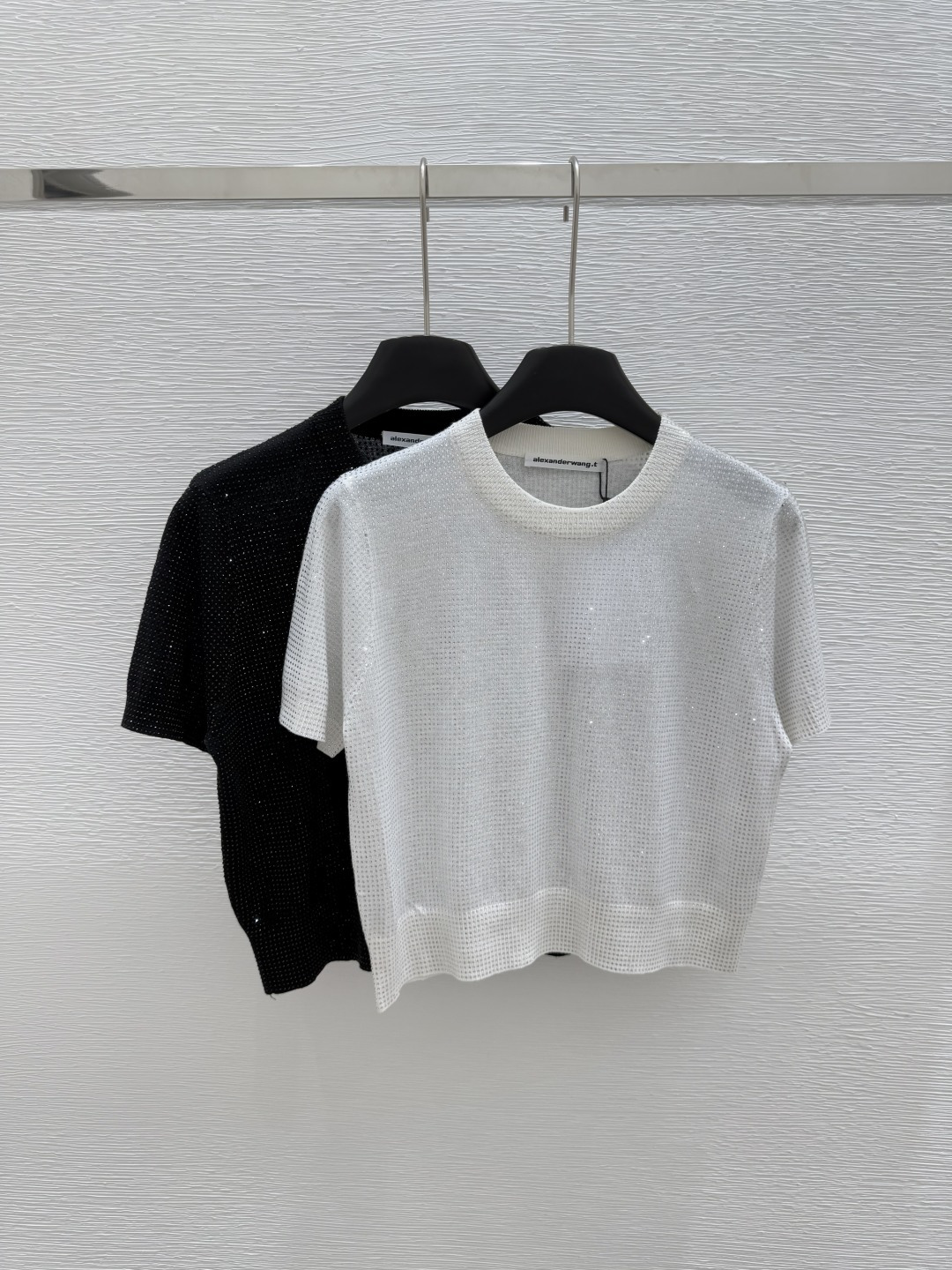 NO:420992,AW Home Early Spring New Style Round Collar Iron Diamond Knitted Short Sleeve Color White Black Size 36.38.40, T-shirt,alexander wang19860909AW家  早春新款 圆领烫钻针织短袖 颜色白色 黑色 尺码36.38.40,,T-shirt,alexander wang,Women's clothing