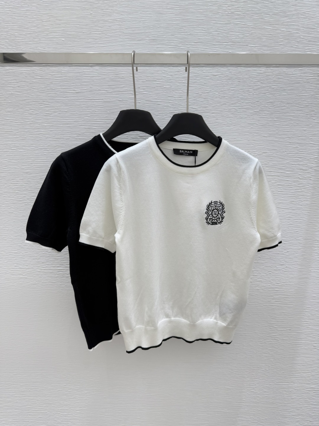 NO:421003,BA Home Early Spring New Style Round Neck Knitted Short Sleeve Color White Black Size 36.38.40, T-shirt,alexander wang19860909BA家  早春新款 圆领针织短袖 颜色白色 黑色 尺码36.38.40,,T-shirt,alexander wang,Women's clothing