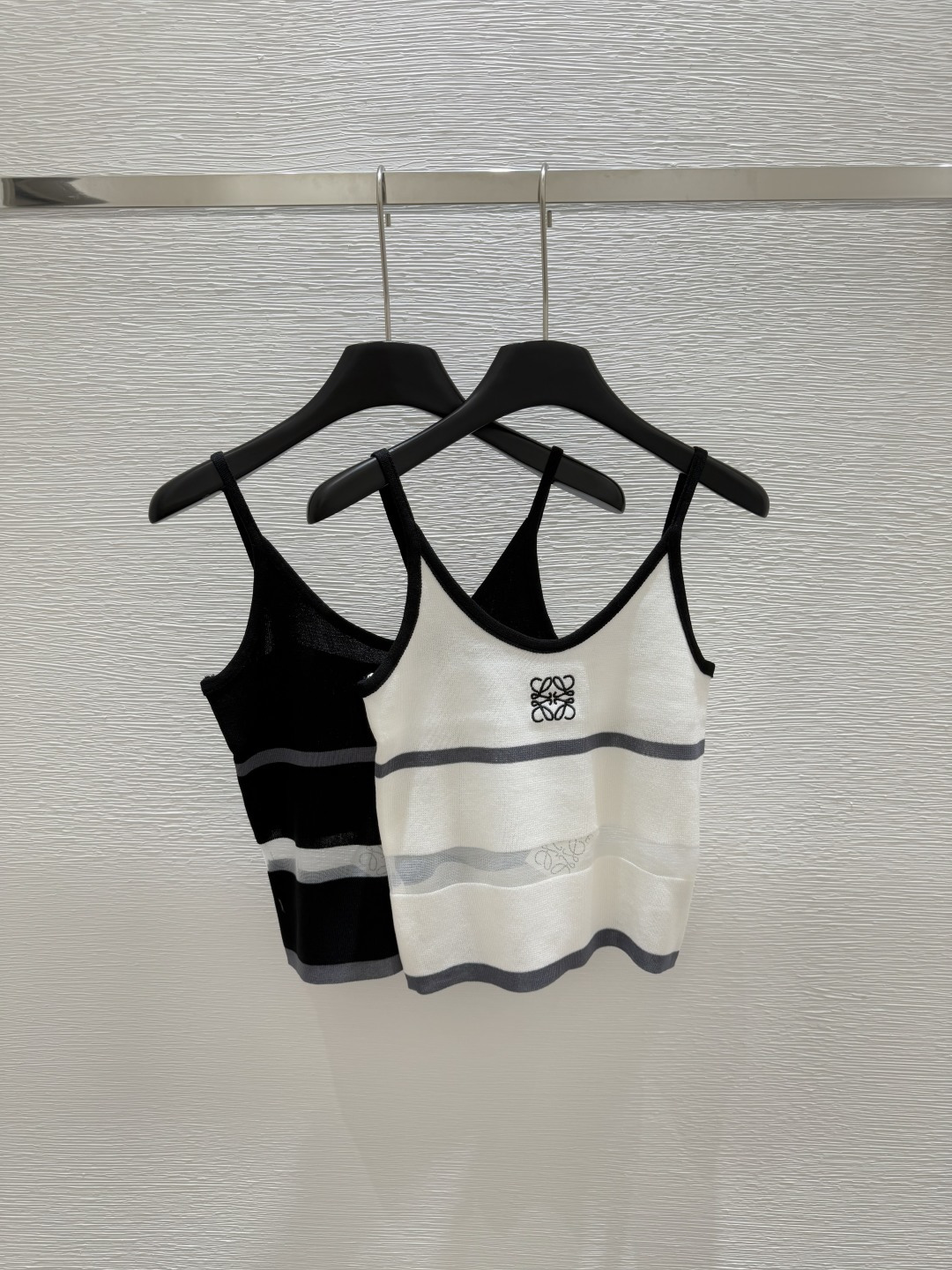 NO:425384,LO Home Summer New Style Round Neck Knitted Sling Short Sleeve Color White Black Size 36.38.40, T-shirt,alexander wang19860909LO家 夏季新款 圆领针织吊带短袖 颜色白色 黑色 尺码36.38.40,,T-shirt,alexander wang,Women's clothing