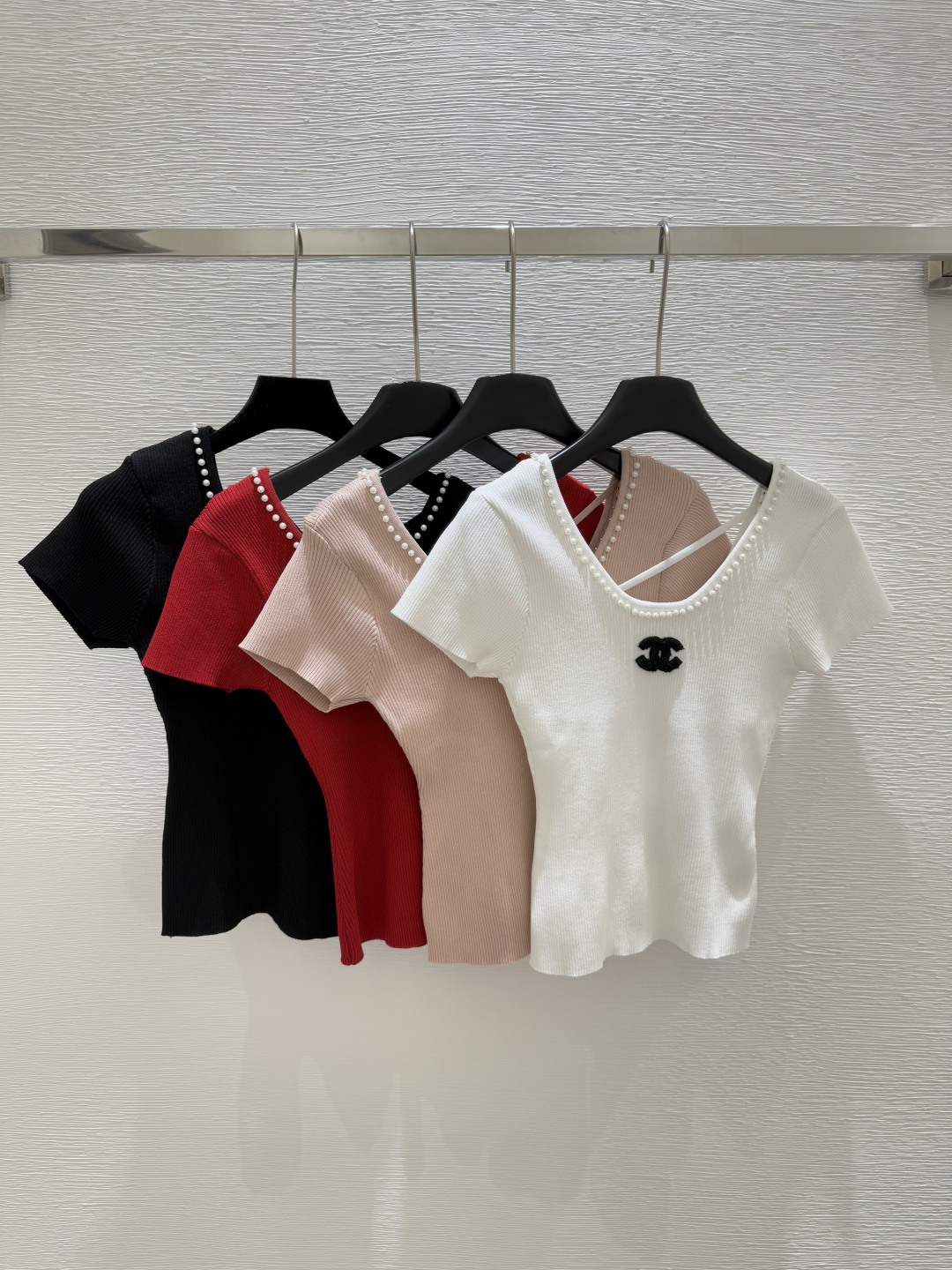 NO:425391,CH Home Summer New Style Round Neck Knitted Beaded Short Sleeve Color White Pink Red Black Size 36.38.40, T-shirt,alexander wang19860909CH家 夏季新款 圆领针织钉珠短袖 颜色白色 粉色 红色 黑色 尺码36.38.40,,T-shirt,alexander wang,Women's clothing