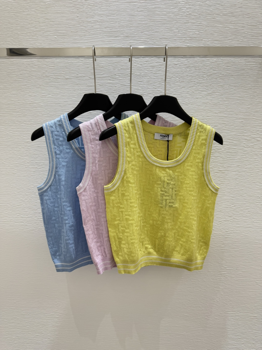 NO:425376,F Home New Summer Round-neck Knitted Beaded Vest Color Green Blue Purple Size 36.38.40, Fendi,alexander wang19860909F家 夏季新款 圆领针织珠片背心 颜色绿色 蓝色 紫色 尺码36.38.40,,fendi,alexander wang,Women's clothing