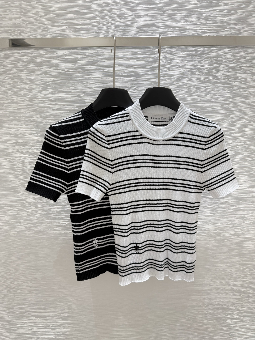 NO:425413,D Home New Summer Style Round Neck Knitted Stripe Short Sleeve Color White Black Size 36.38.40, Dior, T-shirt, alexander wang19860909D家 夏季新款 圆领针织条纹短袖 颜色白色 黑色 尺码36.38.40,,dior,T-shirt,alexander wang,Women's clothing