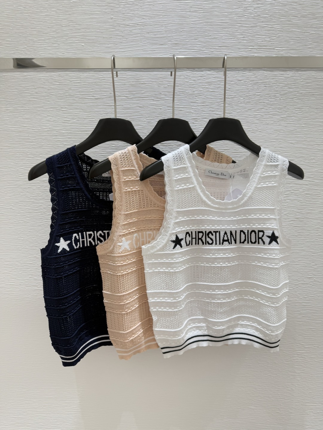 NO:425429,D Home New Summer Style Round Neck Knitted Alphabet Vest Color White Apricot Blue Size 36.38.40, Dior, Alexander Wang19860909D家 夏季新款 圆领针织字母背心 颜色白色 杏色 宝蓝色 尺码36.38.40,,dior,alexander wang,Women's clothing