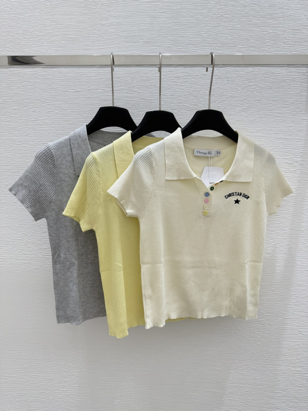 NO:425475,D Home Summer New Style Lapel Knitted Short Sleeve Color White Yellow Gray Size 36.38.40, Dior, T-shirt, alexander wang19860909D家 夏季新款 翻领针织短袖 颜色白色 黄色 灰色 尺码36.38.40,,dior,T-shirt,alexander wang,Women's clothing