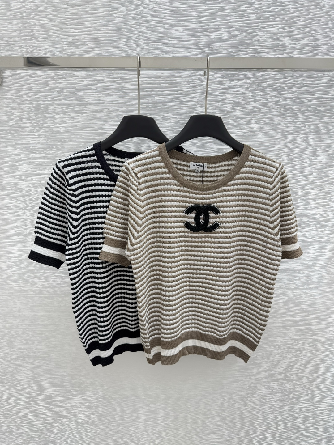 NO:419335,CH Home Summer New Style Round Neck Knitted Stripe Short Sleeve Color Khaki Black Size 36.38.40, T-shirt,alexander wang19860909CH家 夏季新款 圆领针织条纹短袖 颜色卡其色 黑色 尺码36.38.40,,T-shirt,alexander wang,Women's clothing