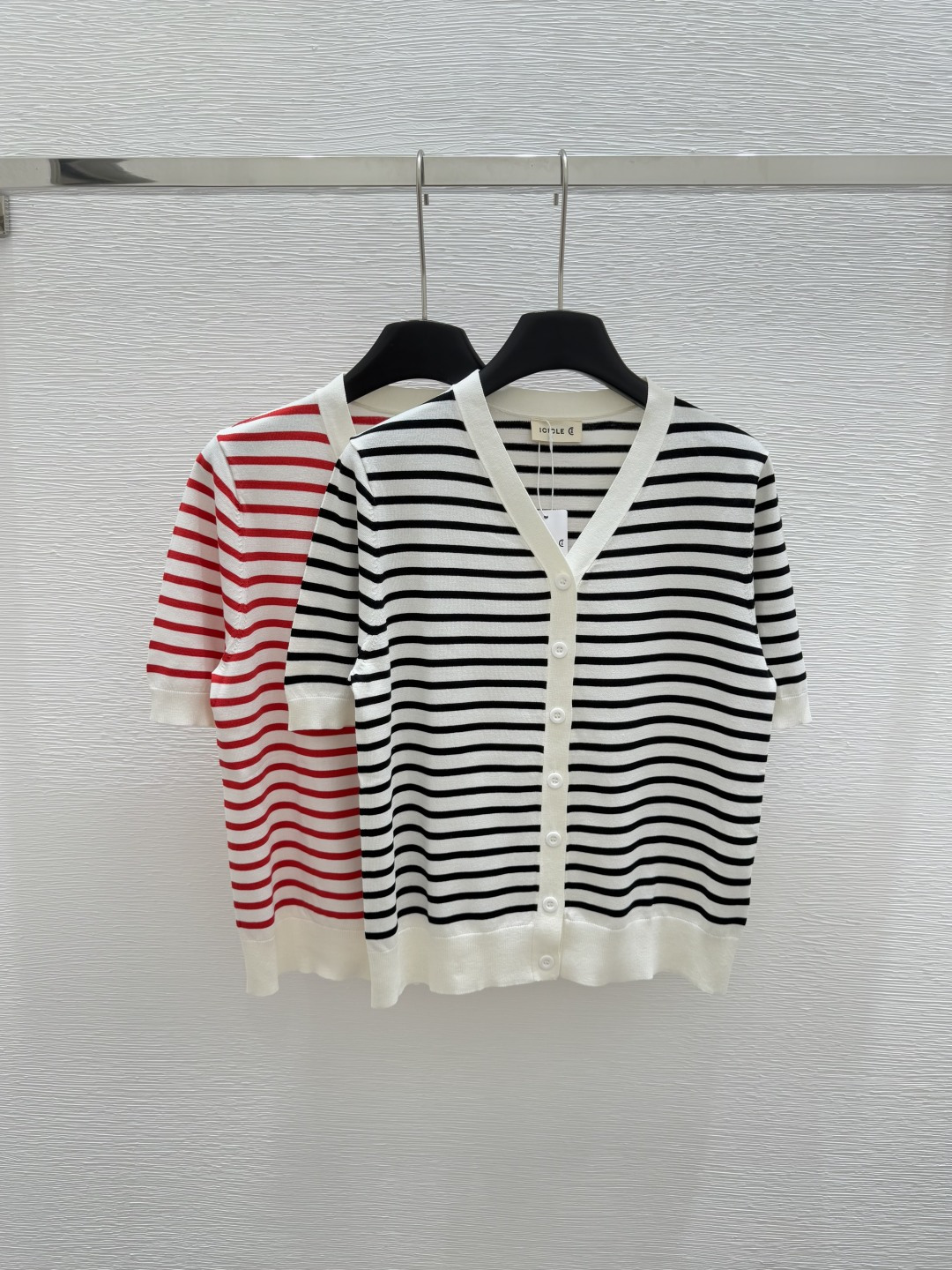 NO:424984,ICICLE Home New Summer Style Round Neck Knitted Striped Cardigan Short Sleeve Color Red Black Size 36.38.40, T-shirt,alexander wang19860909ICICLE家 夏季新款 圆领针织条纹开衫短袖 颜色红色 黑色 尺码36.38.40,,T-shirt,alexander wang,Women's clothing