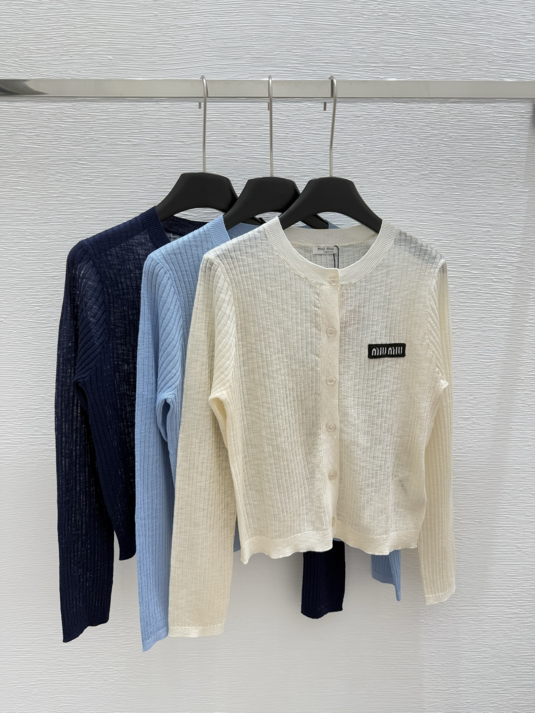 NO:423059,M Home New Summer Round Neck Knit Cardigan Long Sleeve Color White Black Blue Size 36.38.40, Alexander wang19860909M家 夏季新款 圆领针织开衫长袖 颜色白色 黑色 蓝色 尺码36.38.40,,alexander wang,Women's clothing