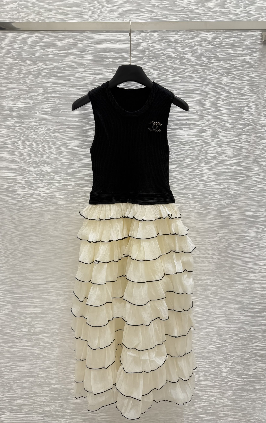 NO:417932,CH Home Summer New Style Round Neck Knitted Lace Vest Skirt Color Black Size 36.38.40, Skirts, Alexander Wang19860909CH家 夏季新款 圆领针织花边背心裙 颜色黑色 尺码36.38.40,,skirts,alexander wang,Women's clothing
