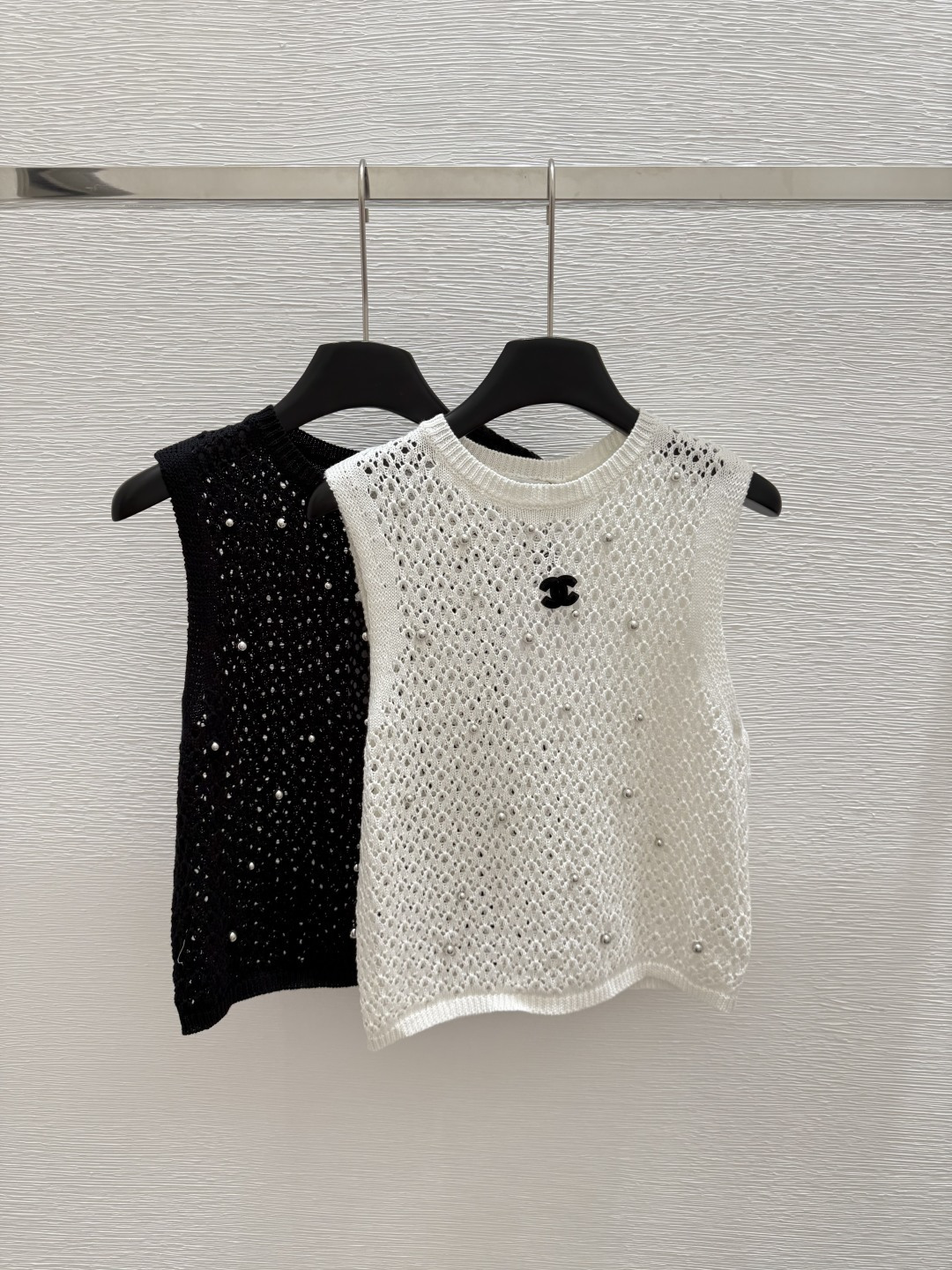 NO:419499,CH Home Summer New Style Round Neck Beaded Knitted Vest Color White Black Size 36.38.40, Alexander Wang19860909CH家 夏季新款 圆领钉珠针织背心 颜色白色 黑色 尺码36.38.40,,alexander wang,Women's clothing