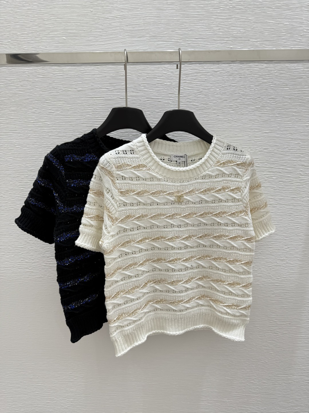 NO:427678,CH Home Summer New Style Sequin Stripe Stripe Knitted Short Sleeve Color White Black Size 36.38.40, T-shirt,alexander wang19860909CH家 夏季新款 亮片条纹针织短袖 颜色白色 黑色 尺码36.38.40,,T-shirt,alexander wang,Women's clothing