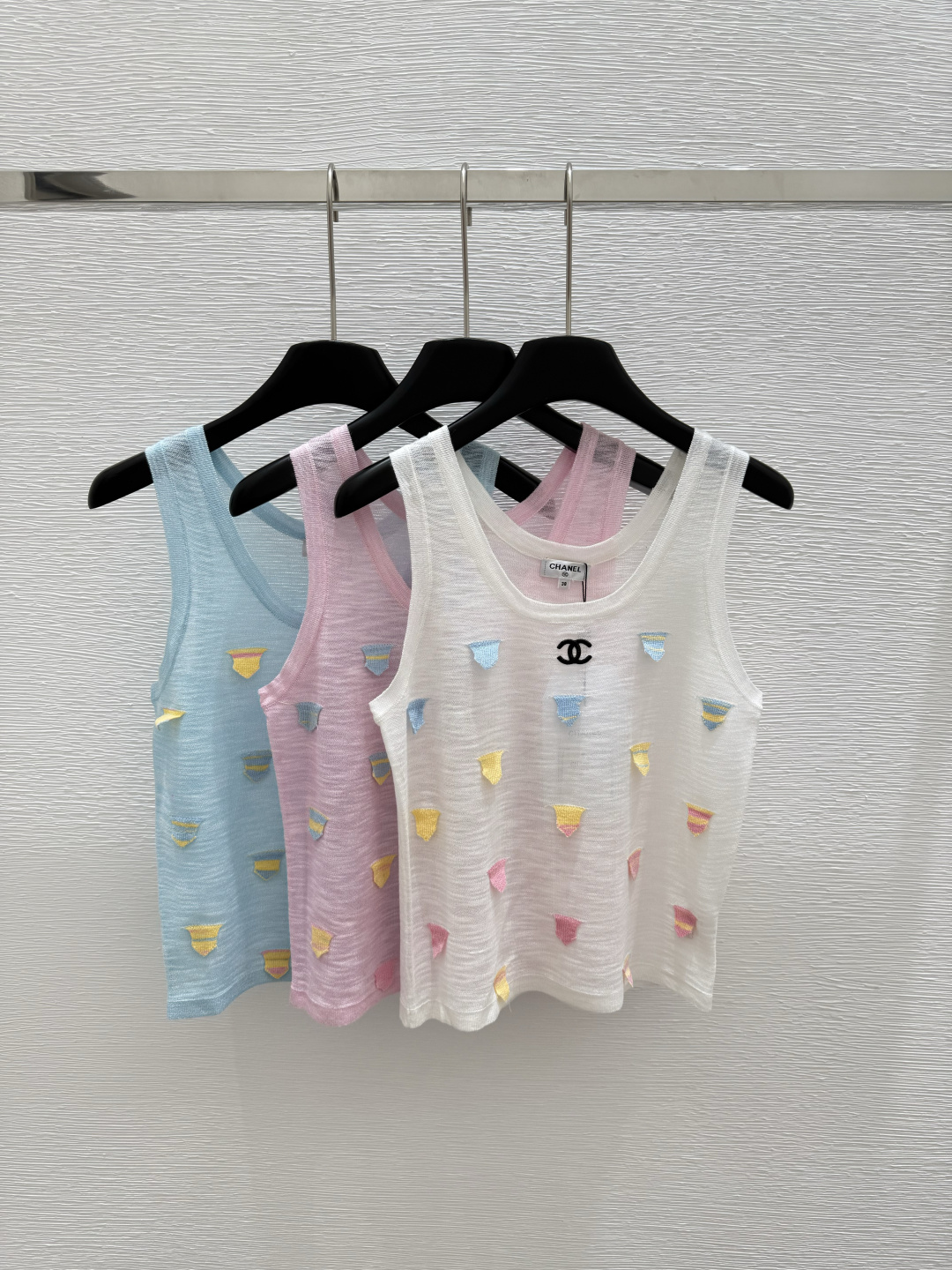 NO:427713,CH Home Summer New Style Round Neck Knitted Vest Color Pink Blue White Size 36.38.40,,alexander wang19860909CH家 夏季新款 圆领针织背心 颜色粉色 蓝色 白色 尺码36.38.40,,alexander wang,Women's clothing