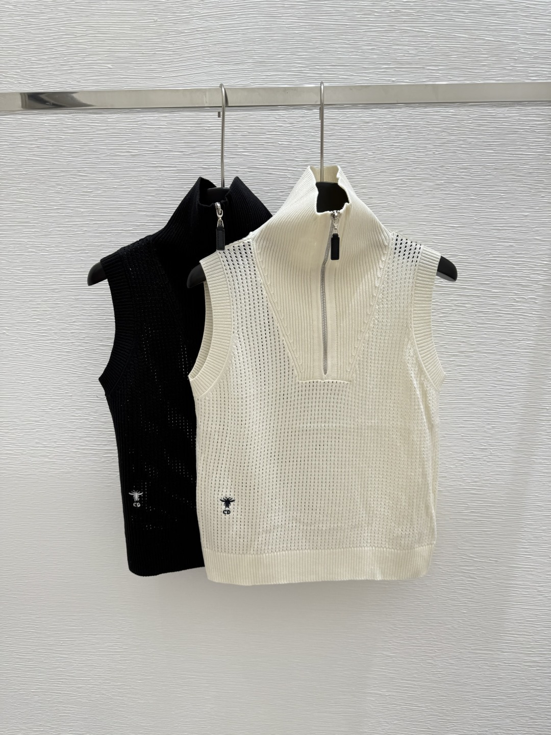 NO:427709,D Home New Summer Zipper Knitted Vest Color White Black Size 36.38.40, Dior, Alexander wang19860909D家 夏季新款 拉链针织背心 颜色白色 黑色 尺码36.38.40,,dior,alexander wang,Women's clothing