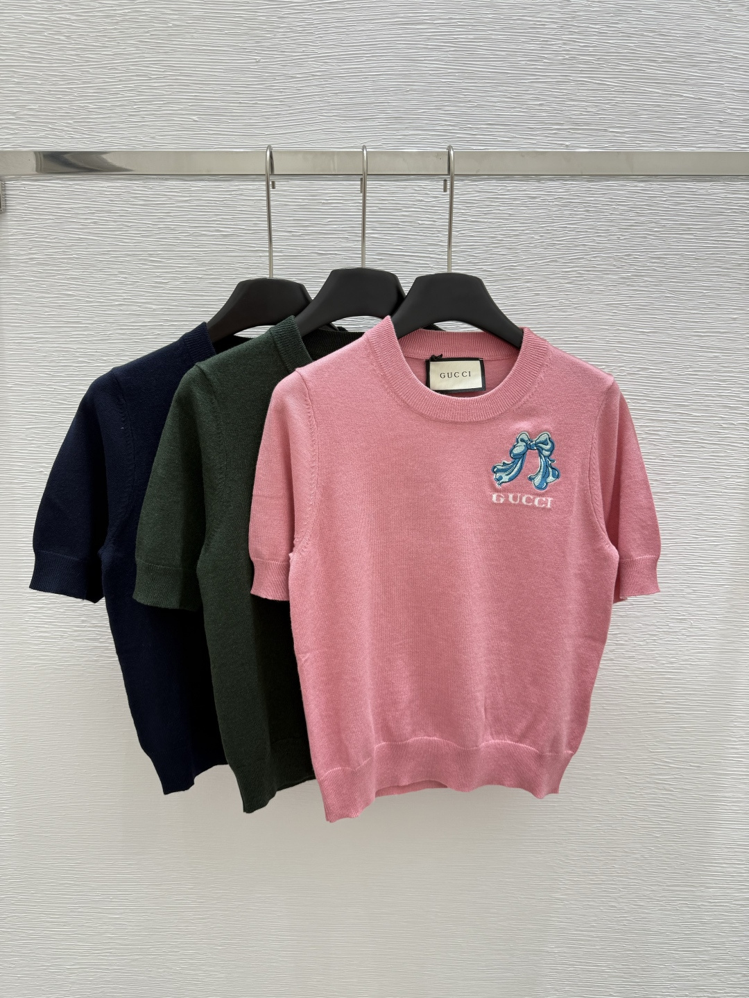 NO:428515,G Home Summer New Style Round Neck Knitted Short Sleeve Color Green Royal Blue Pink Size 36.38.40, gucci, T-shirt, alexander wang19860909G家 夏季新款 圆领针织短袖 颜色绿色 宝蓝色 粉色 尺码36.38.40,,gucci,T-shirt,alexander wang,Women's clothing