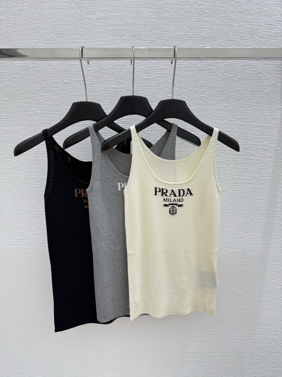 NO:428550,P home new summer style round neck letter knitted vest color white gray black size 36.38.40, alexander wang19860909P家 夏季新款 圆领字母针织背心 颜色白色 灰色 黑色 尺码36.38.40,,alexander wang,Women's clothing