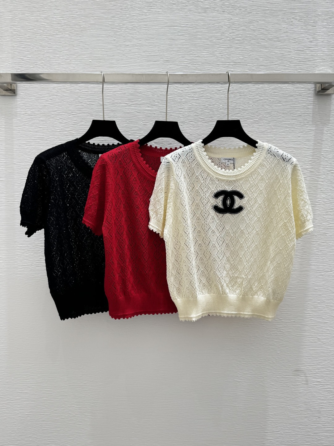 NO:429094,CH Home Summer New Style Lace Simple Knitted Short Sleeve Color Apricot Burgundy Black Size 36.38.40, T-shirt,alexander wang19860909CH家 夏季新款 花边简约针织短袖 颜色杏色 酒红 黑色 尺码36.38.40,,T-shirt,alexander wang,Women's clothing