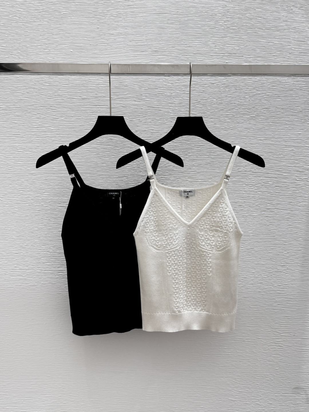 NO:429833,CH Home Summer New Style Solid Color Simple Knitted Sling Color White Black Size 36.38.40,,alexander wang19860909CH家 夏季新款 纯色简约针织吊带 颜色白色 黑色 尺码36.38.40,,alexander wang,Women's clothing