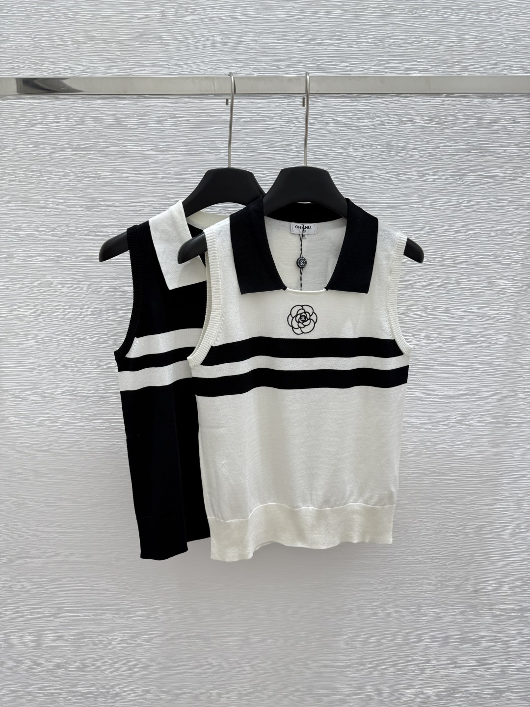NO:425539,CH Home Summer New Style Lapel Knitted Stripe Vest Color White Black Size 36.38.40, Alexander Wang19860909CH家 夏季新款 翻领针织条纹背心 颜色白色 黑色 尺码36.38.40,,alexander wang,Women's clothing