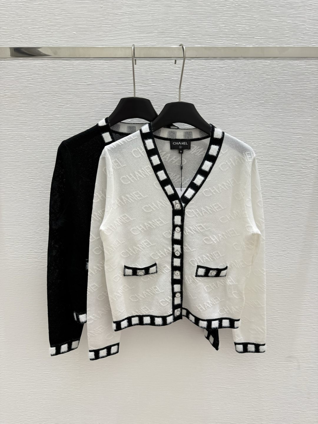 NO:425498,CH Home Summer New Style Cardigan Knitted Long Sleeve Color White Black Size 36.38.40, Alexander Wang19860909CH家 夏季新款 开衫针织长袖 颜色白色 黑色 尺码36.38.40,,alexander wang,Women's clothing