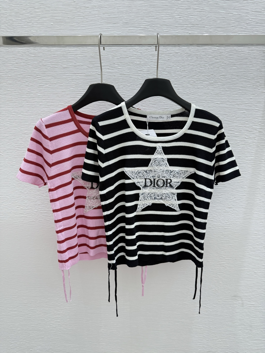 NO:431944,D Home Summer New Style Striped Strap Knitted Short Sleeve Color Pink Black Size 36.38.40, Dior, T-shirt, alexander wang19860909D家 夏季新款 条纹绑带针织短袖 颜色粉色黑色 尺码36.38.40,,dior,T-shirt,alexander wang,Women's clothing