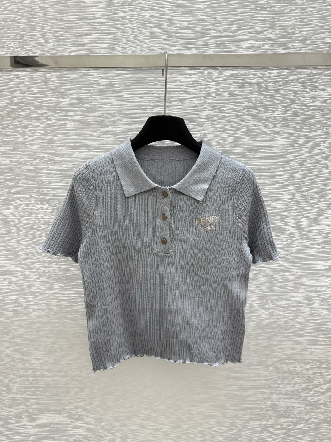 NO:431992,F Home New Summer Lapel Knitted Short Sleeve Color Gray Size 36.38.40, Fendi, T-shirt, alexander wang19860909F家 夏季新款 翻领针织短袖 颜色灰色 尺码36.38.40,,fendi,T-shirt,alexander wang,Women's clothing