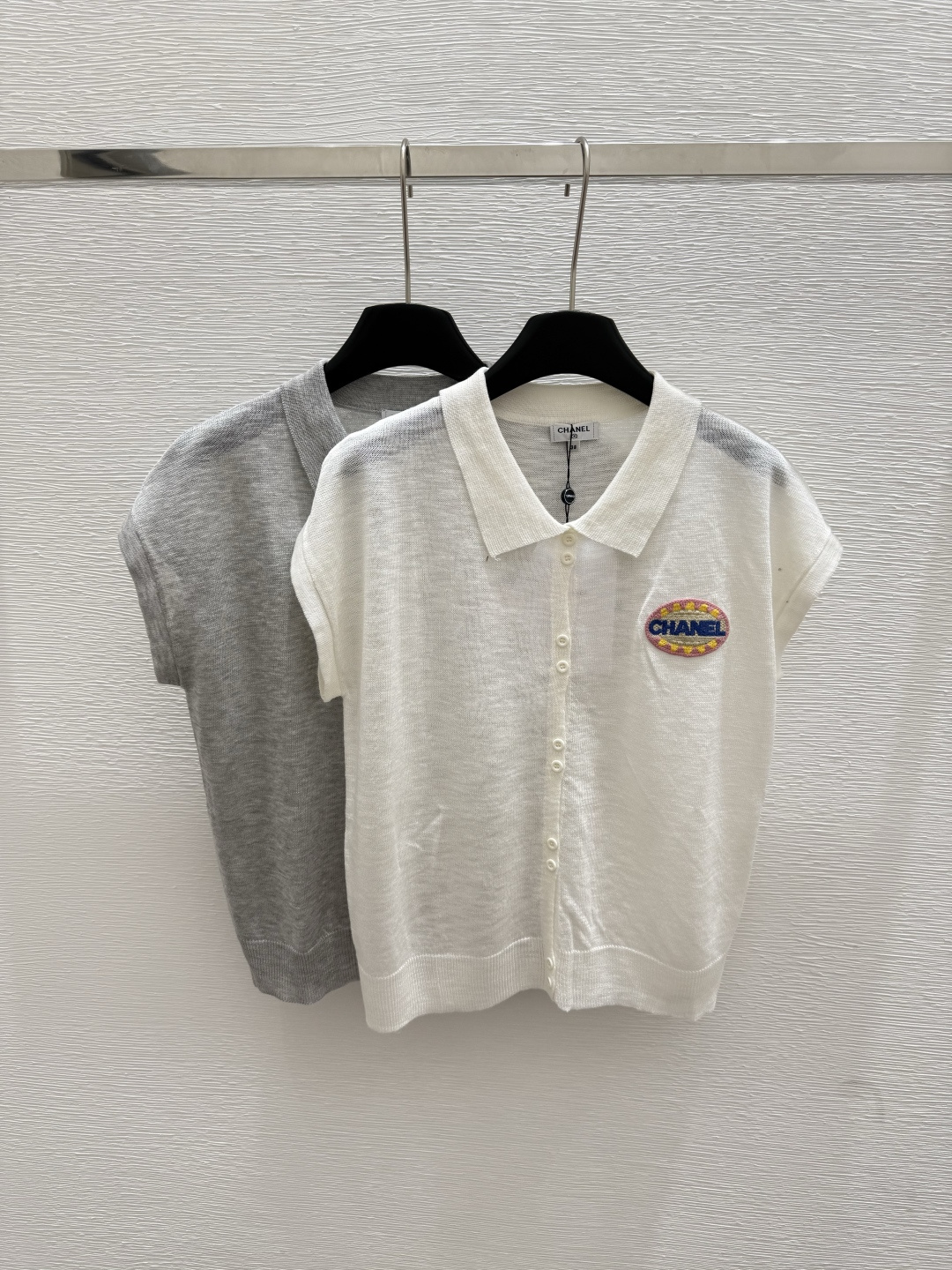 NO:432810,C H Home Summer New Lapel Knitted Vest Color Gray White Size 36.38.40,,alexander wang19860909C H家 夏季新款 翻领针织背心 颜色灰色 白色 尺码36.38.40,,alexander wang,Women's clothing