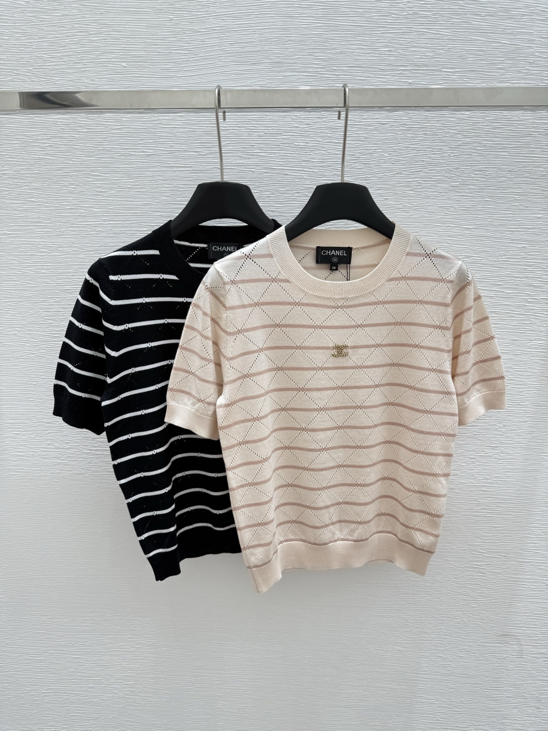 NO:432845,CH Home Summer New Style Striped Knitted Short Sleeve L Color White Black Size 36.38.40, T-shirt,alexander wang19860909CH家 夏季新款 条纹针织短袖 l 颜色白色 黑色 尺码36.38.40,,T-shirt,alexander wang,Women's clothing