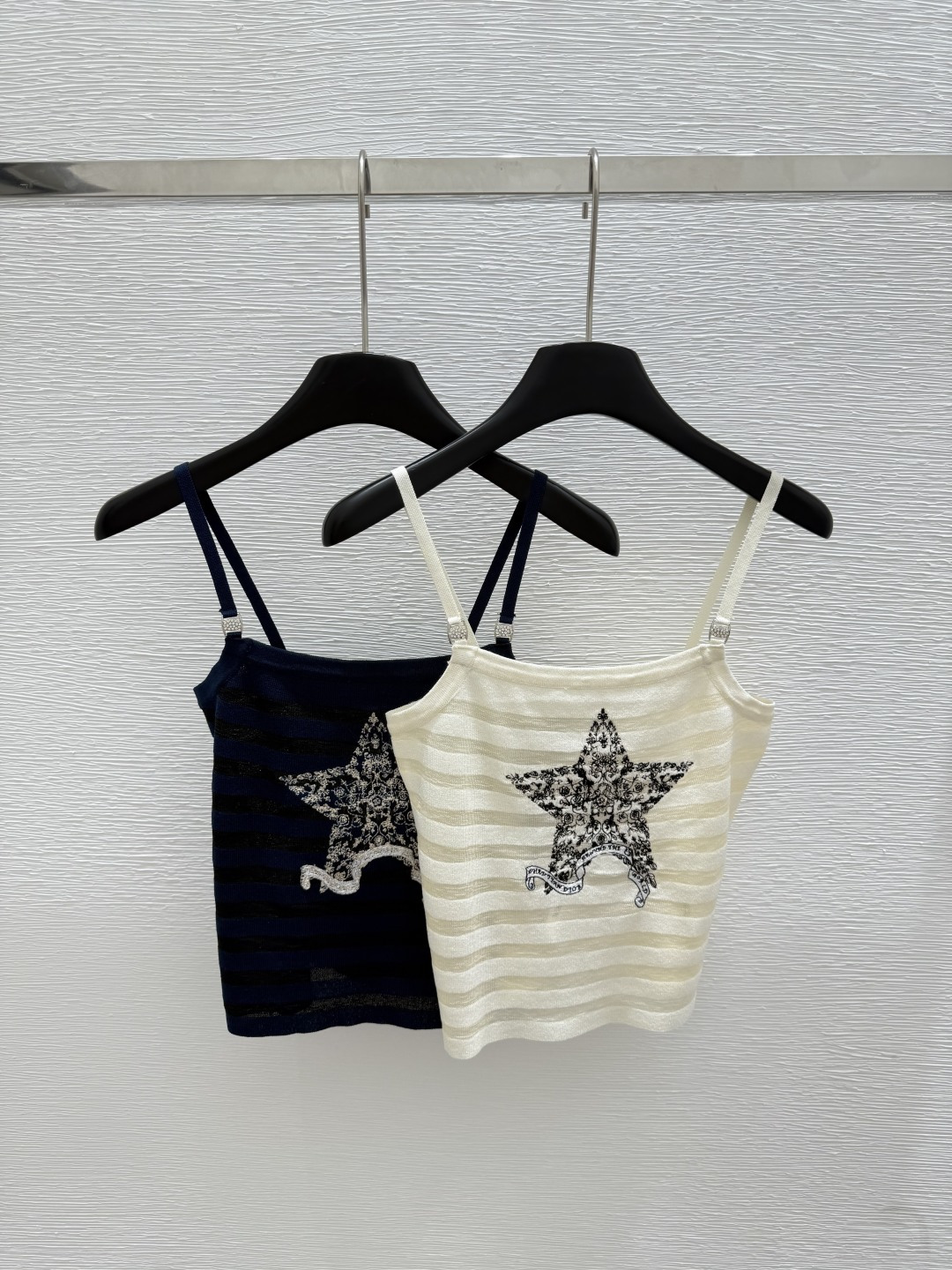 NO:432864,D Home New Summer Striped Five-pointed Star Knitted Vest Color White Royal Blue Size 36.38.40, Dior, Alexander wang19860909D家 夏季新款 条纹五角星针织背心 颜色白色 宝蓝色 尺码36.38.40,,dior,alexander wang,Women's clothing