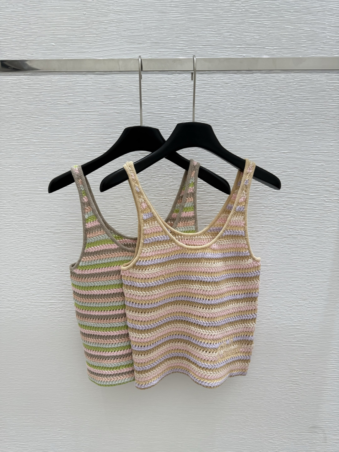 NO:432829,CE Home New Summer Colored Knitted Vest Color Pink Green Size 36.38.40, Alexander Wang19860909CE家 夏季新款 彩条针织背心 颜色粉色 绿色 尺码36.38.40,,alexander wang,Women's clothing