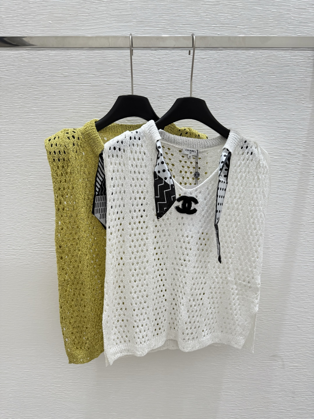 NO:428485,CH Home Summer New Lapel Knitted Vest Color Yellow White Size 36.38.40,,alexander wang19860909CH家 夏季新款 翻领针织背心 颜色黄色 白色 尺码36.38.40,,alexander wang,Women's clothing