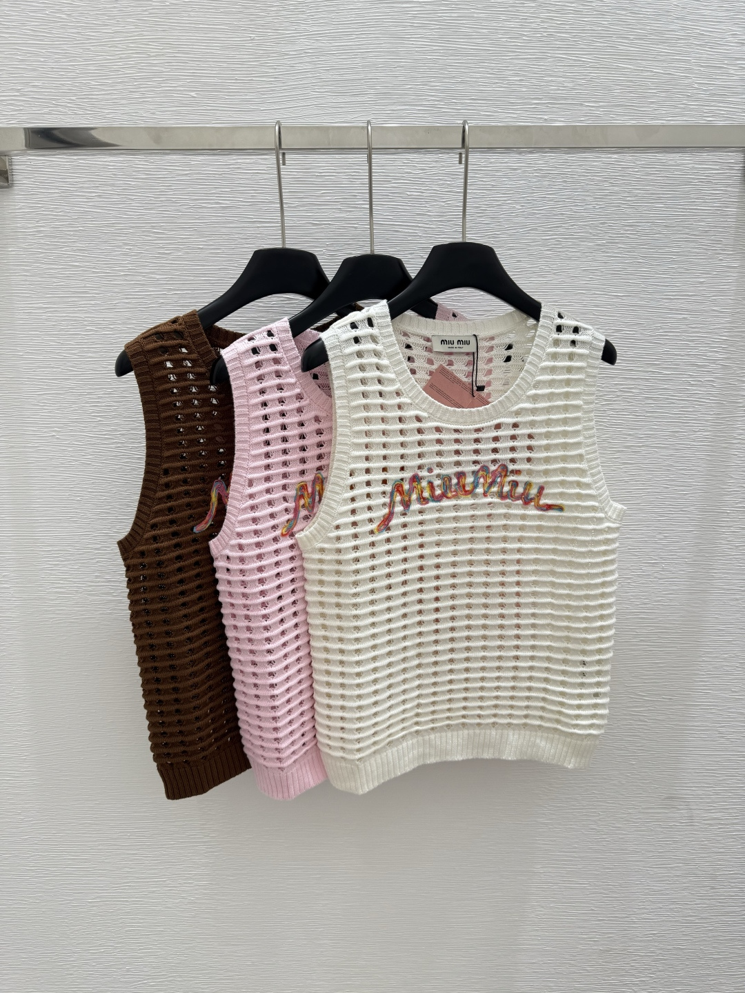 NO:433989,M Home New Summer Style Letter Hollow Knitted Vest Color White Pink Coffee Size 36.38.40,,alexander wang19860909M家 夏季新款 字母镂空针织背心 颜色白色 粉色 咖色 尺码36.38.40,,alexander wang,Women's clothing